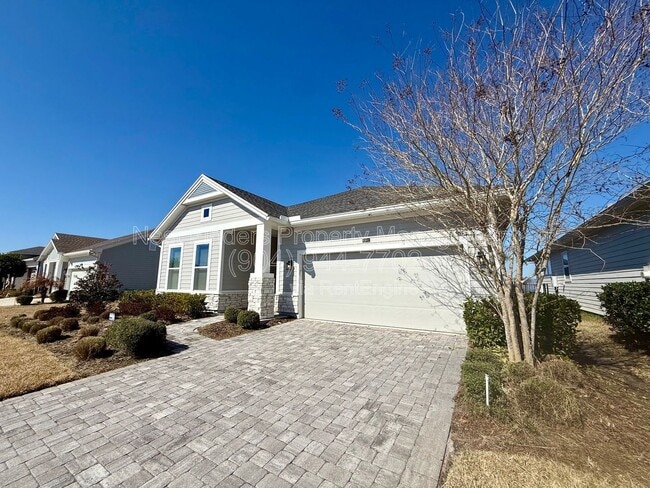 Building Photo - 10682 Aventura Dr