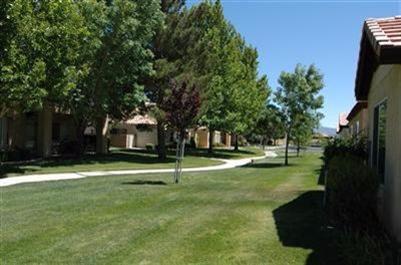 Building Photo - 11549 Park Ln