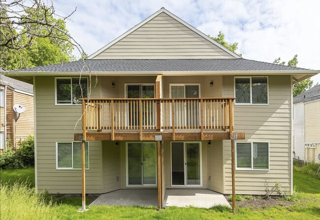 Back/Balcony - 13360 SW 17th St