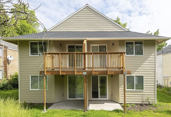 Back/Balcony - 13360 SW 17th St