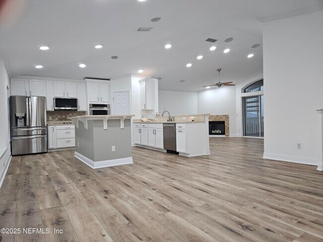 Foto del edificio - 1440 Atlantic Breeze Way
