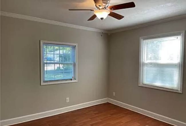 Foto del edificio - 1059 McDow Dr