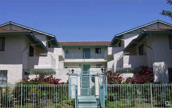 Foto del edificio - 3541 Highland Ave