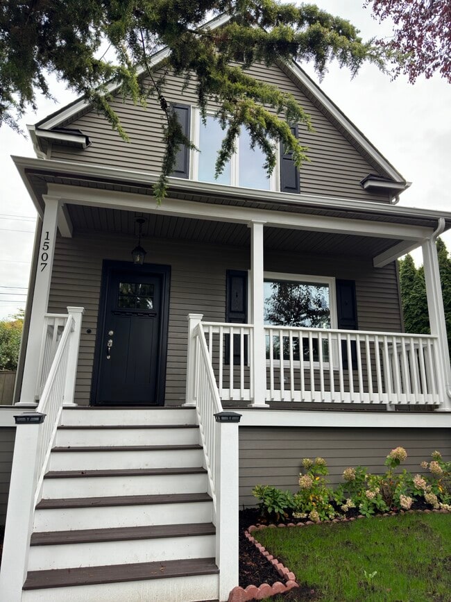 Building Photo - 1507 N Prospect ST