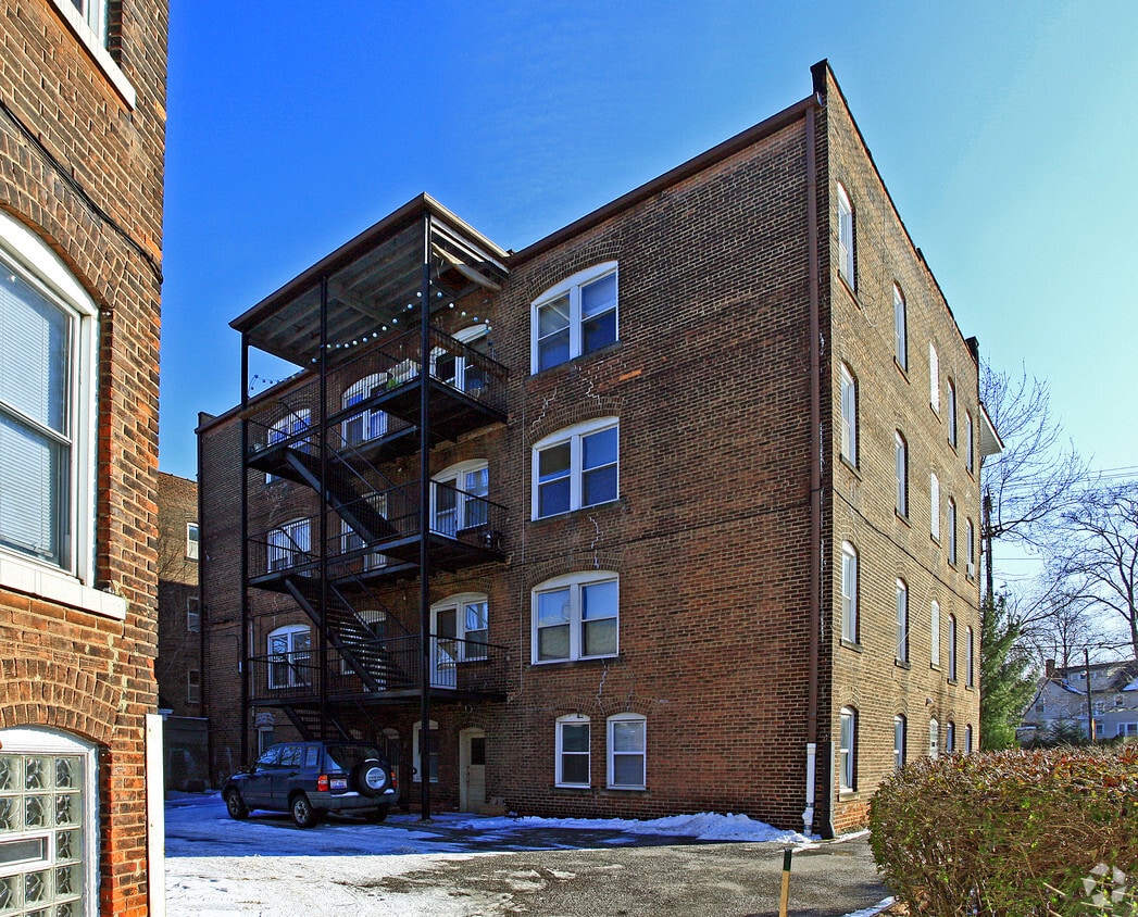 Primary Photo - Turtle Park Apartments