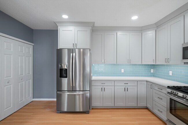 Building Photo - 5102 Castle Harbor Way