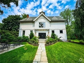 Building Photo - 7 Onondaga St