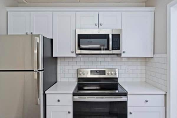 Building Photo - 14 Maple Crest Cir