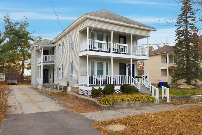 Foto del edificio - 65 S Elm St