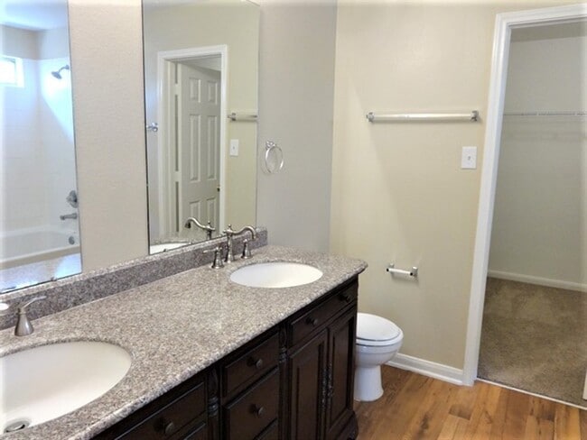 Building Photo - 1110 Concord Pl