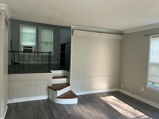 Foto del edificio - 632 S Graham St