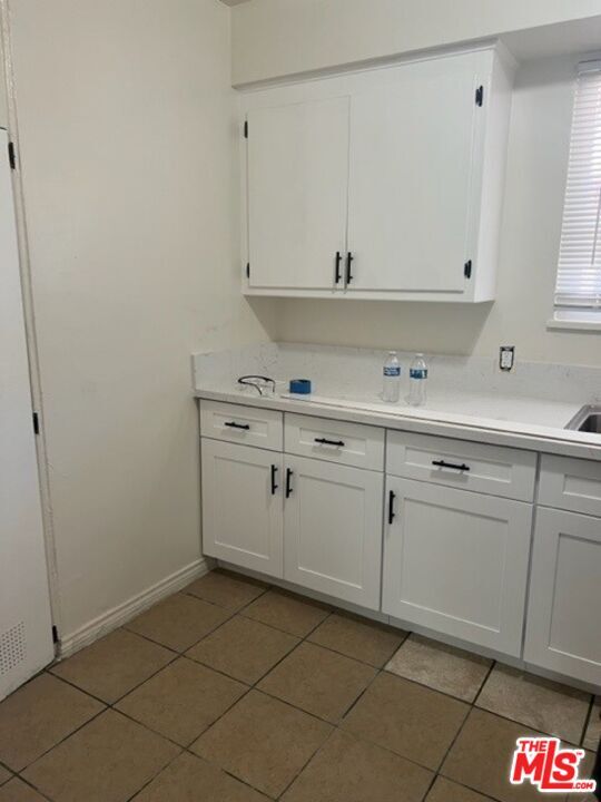 Building Photo - 4159 Somerset Dr