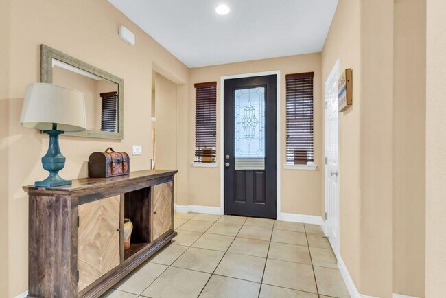Foto del edificio - Serene Luxury in Rancho Cordova: 4 Bed, 3 ...