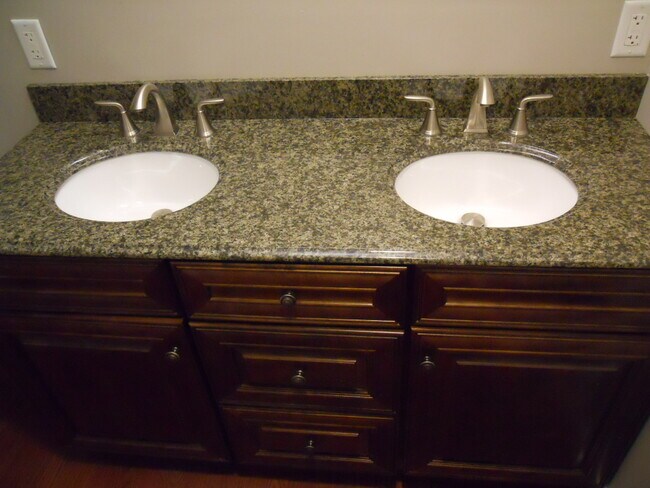 Building Photo - 1221 Connecticut St