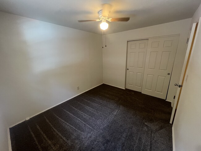 Bedroom - Leesburg Apartments HydePark/Oakley