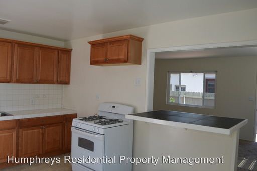 Primary Photo - 3740 Ingraham St