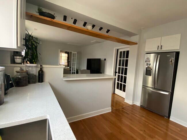 Foto del edificio - 3719 N Newcastle Ave