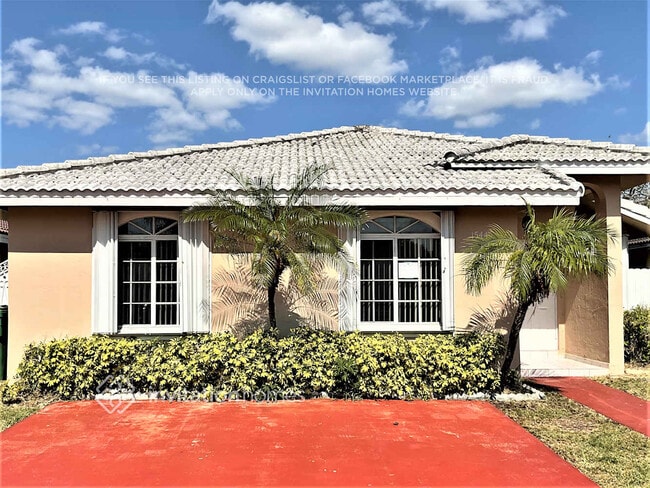 Building Photo - 15445 SW 138th Ave