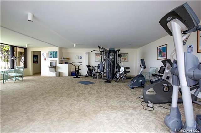 Building Photo - 4999 Kahala Ave