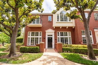 Building Photo - 2407 Swanfield Ct