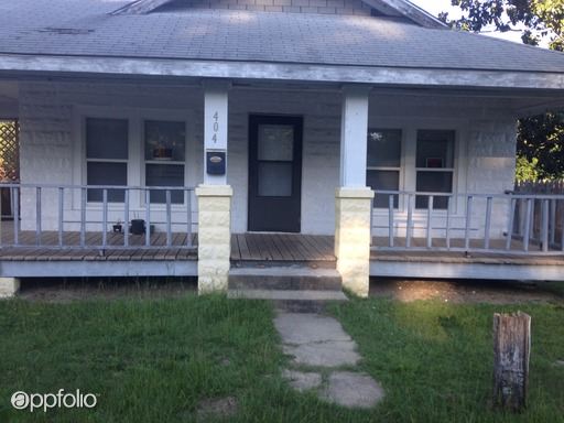 Primary Photo - 404 West Ave