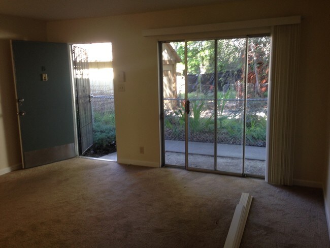 Foto del edificio - 2422 McKinley Ave