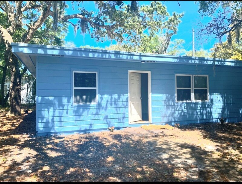 Primary Photo - 23 Oak St