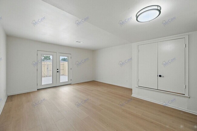 Foto del edificio - 824 Wildwood Ln