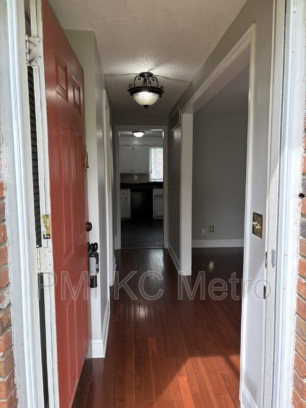 Foto del edificio - 9716 Lamar Ave