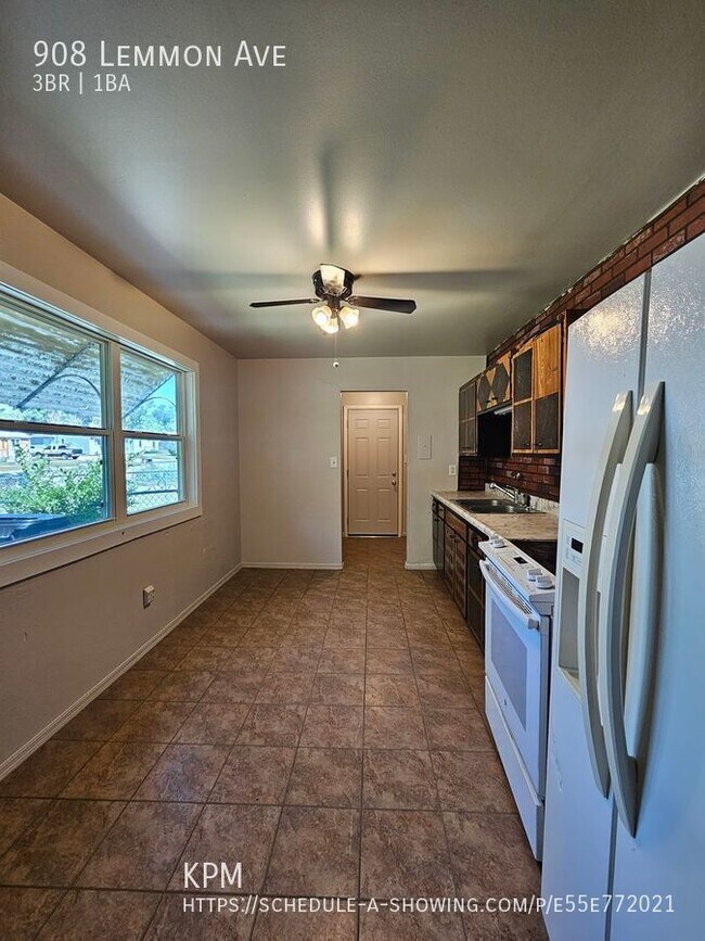 Foto del edificio - 908 Lemmon Ave