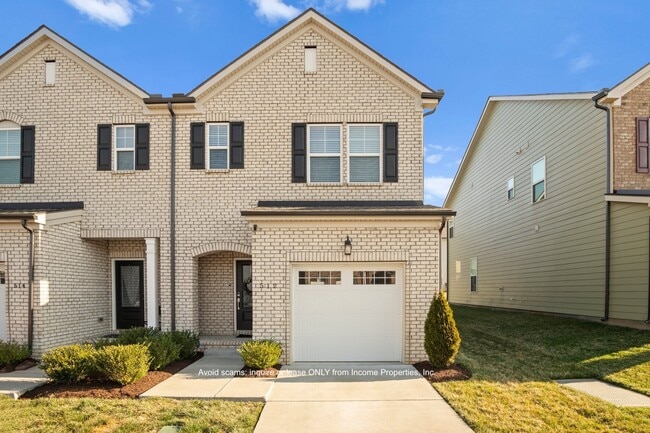 Building Photo - 512 Medwyk Dr