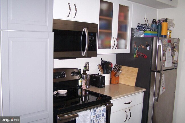 Foto del edificio - 1029 N Stuart St