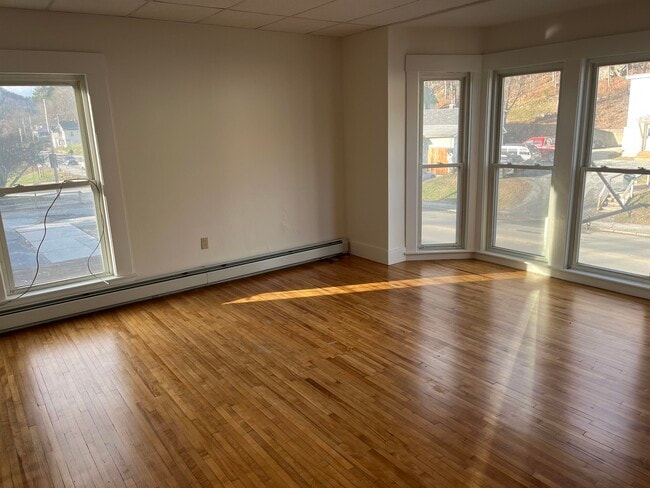 Foto del edificio - 281 Main St