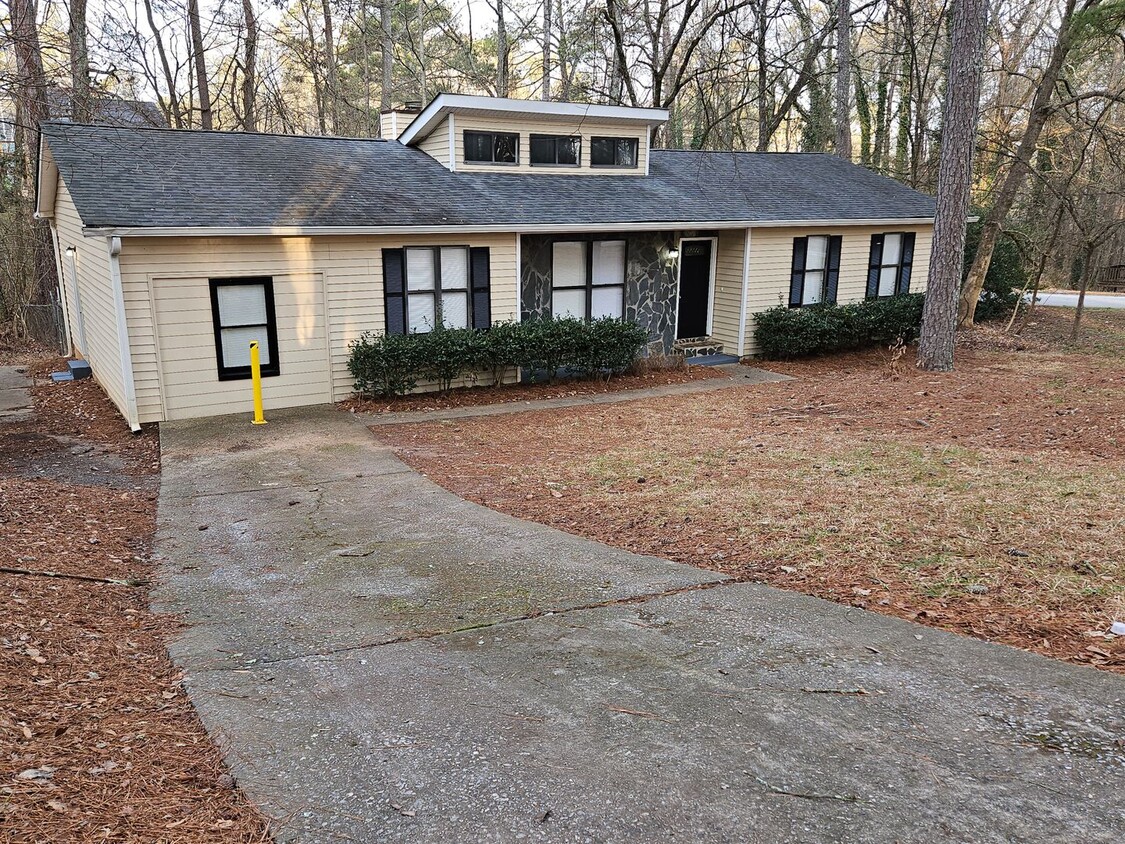 Primary Photo - 4BR Ranch in Ellenwood