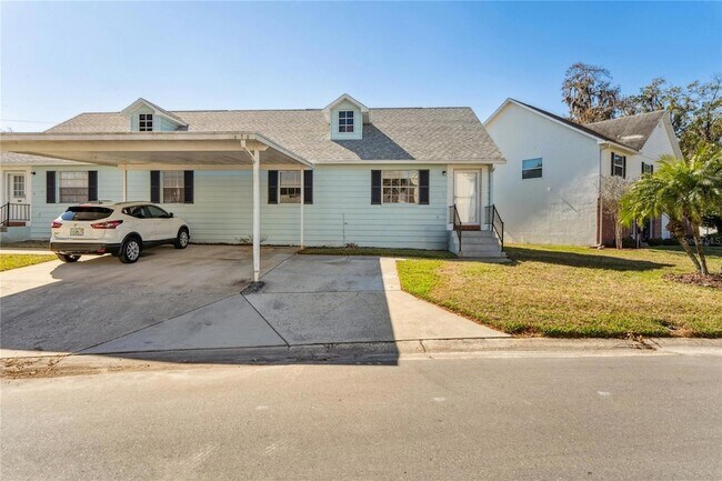 Foto del edificio - 6632 Hickorywood Ln