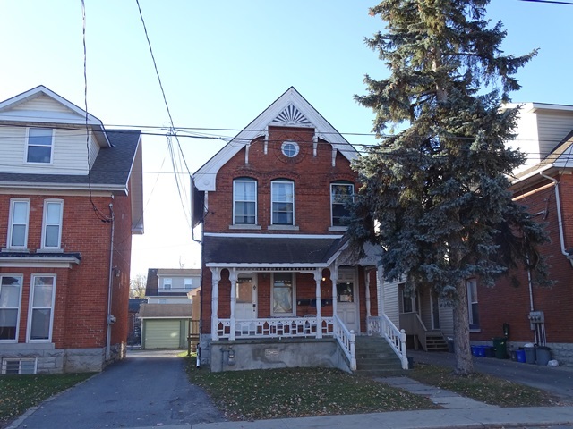 Primary Photo - 394 Brock St