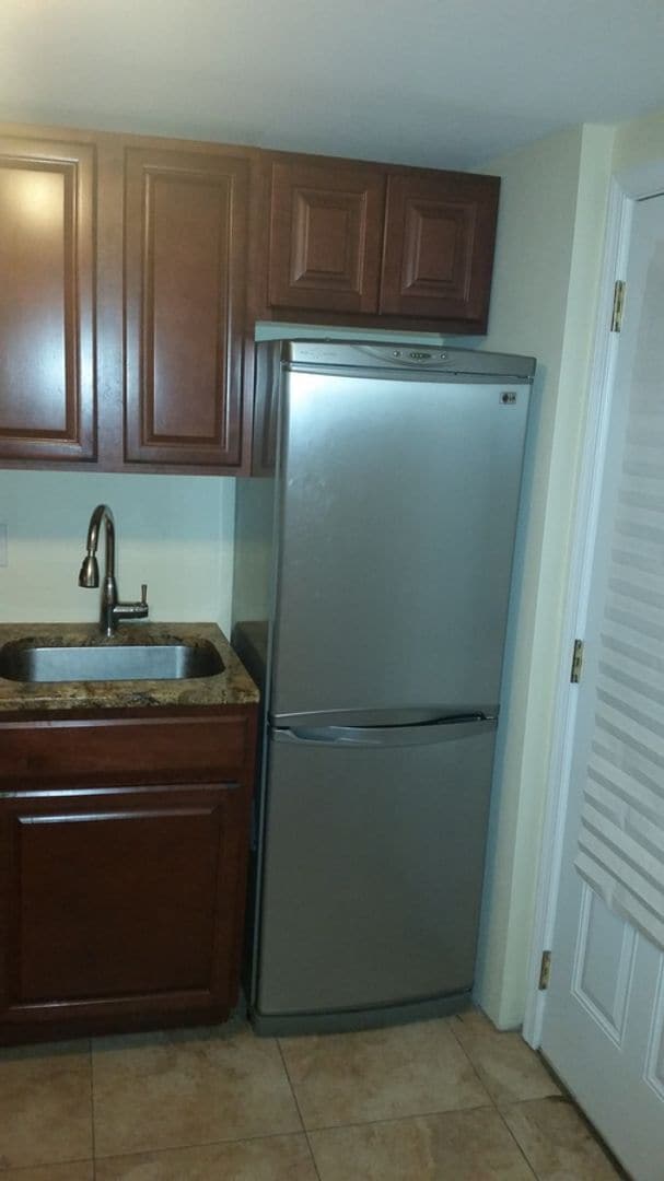Photo - 525 Fitzwater St (LO) Apartment