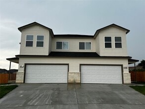 Building Photo - 514 War Admiral Dr
