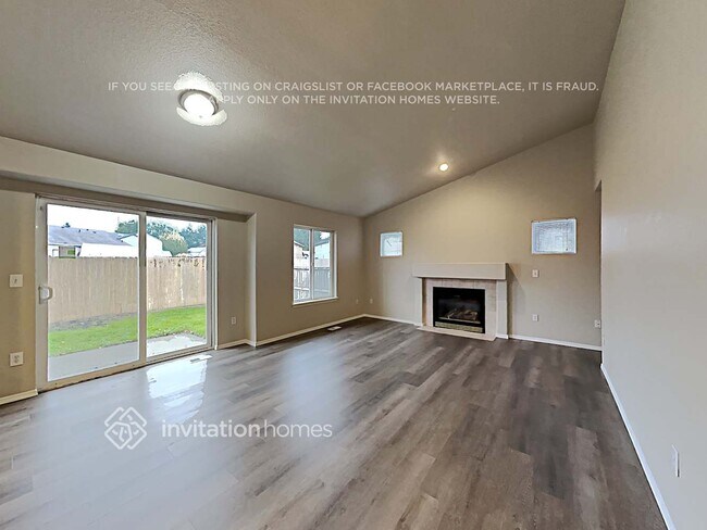 Foto del edificio - 1219 200th St Ct E