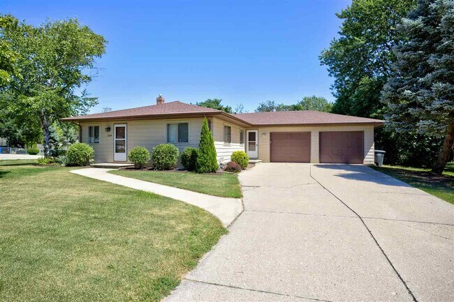 Building Photo - 1149 Bonnie Dr