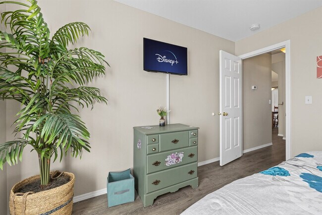 Foto del edificio - 7302 Bay Meadows Dr