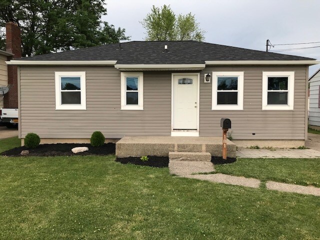 Primary Photo - 181 Gibson St