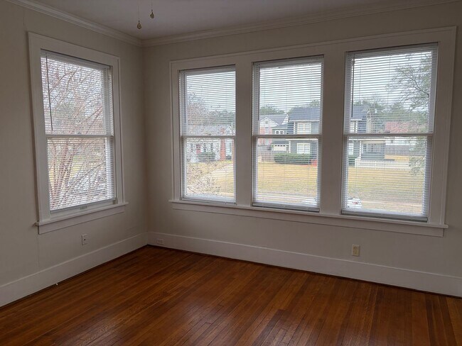 Foto del edificio - South Highlands 1BR/1BA