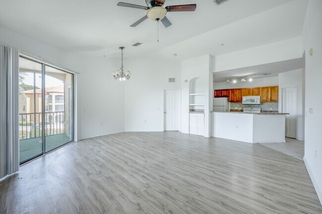 Foto del edificio - Beautiful 2bed/2bath Condo in The Serenata...