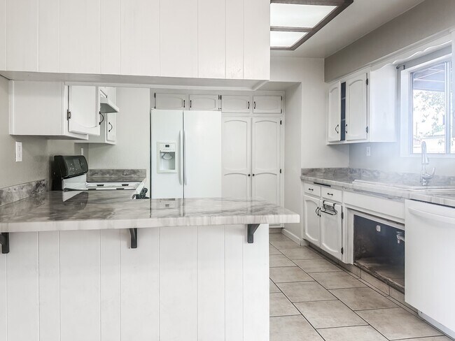 Foto del edificio - 824 W Graaf Ave
