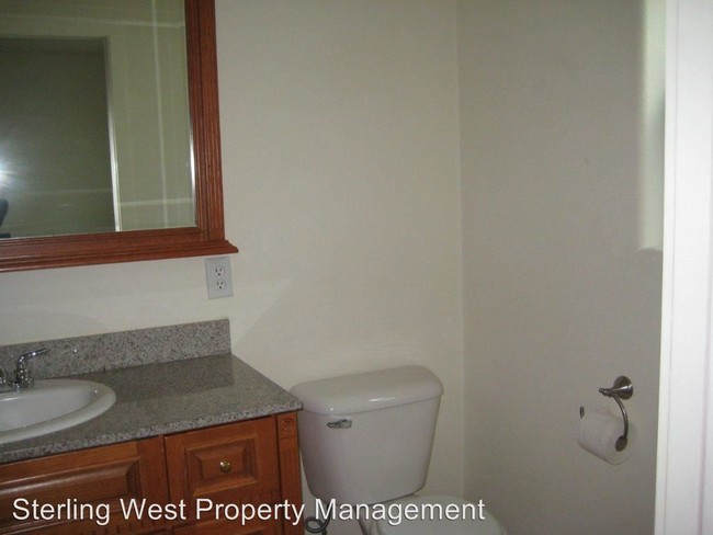 Building Photo - 2 br, 2.5 bath House - 135 Casey Way