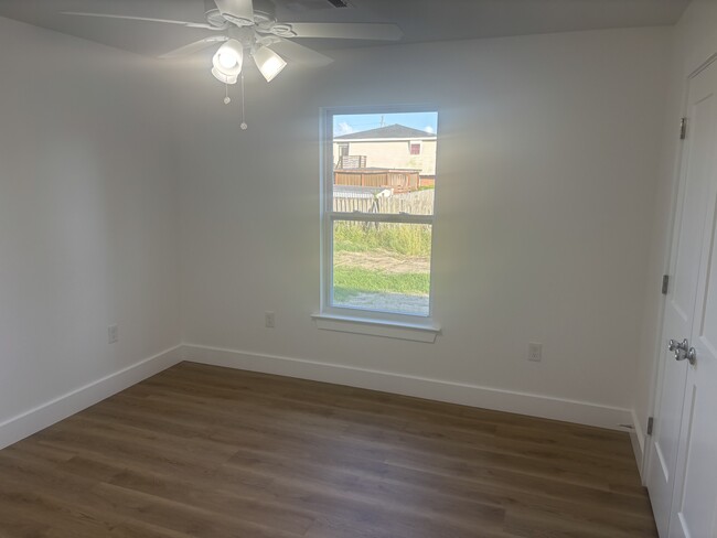 Foto del edificio - 2305 Weyer St