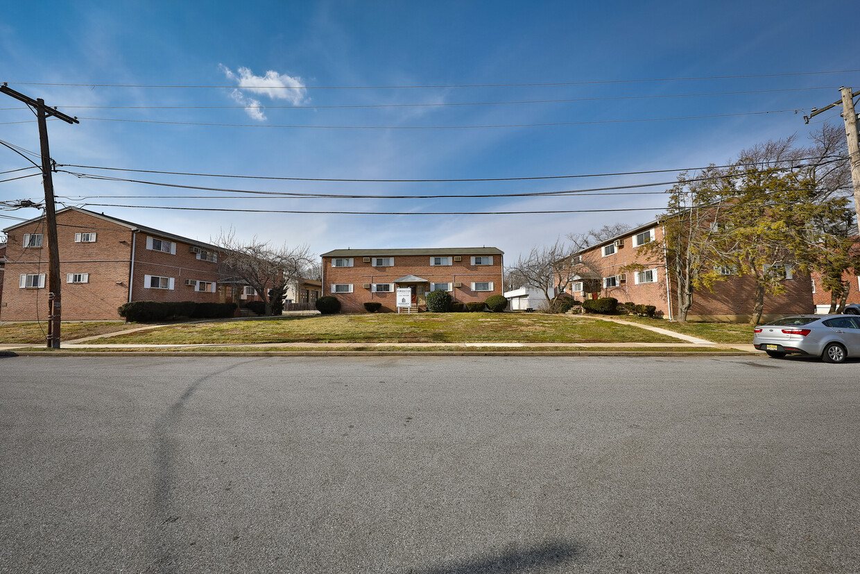 Primary Photo - Powhattan Village Apartments