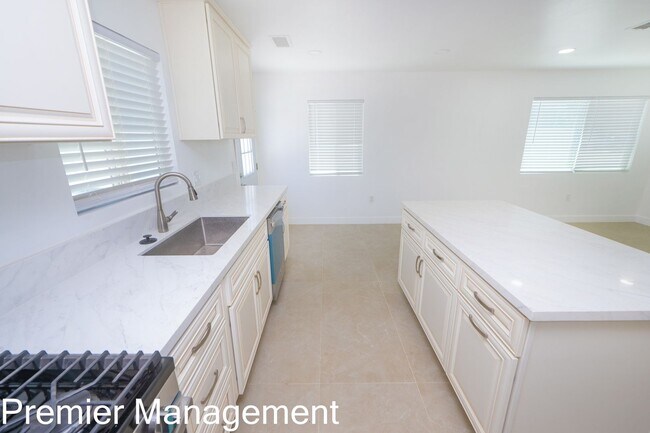 Foto del edificio - 605-609 Prescott Ave