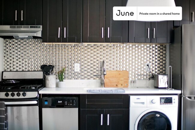 Foto del edificio - Room in Shared 3 bed/2 bath home